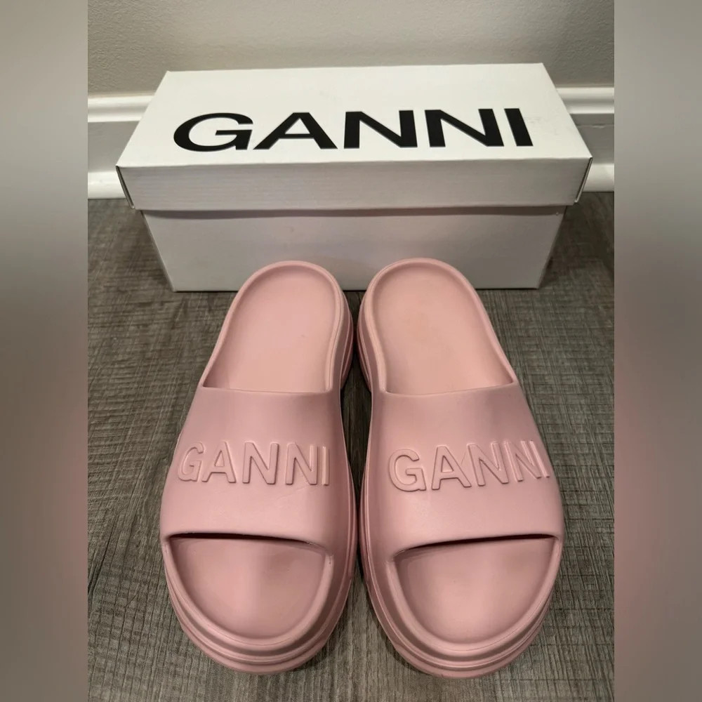 Ganni Pool Slides - Picture 1 of 6